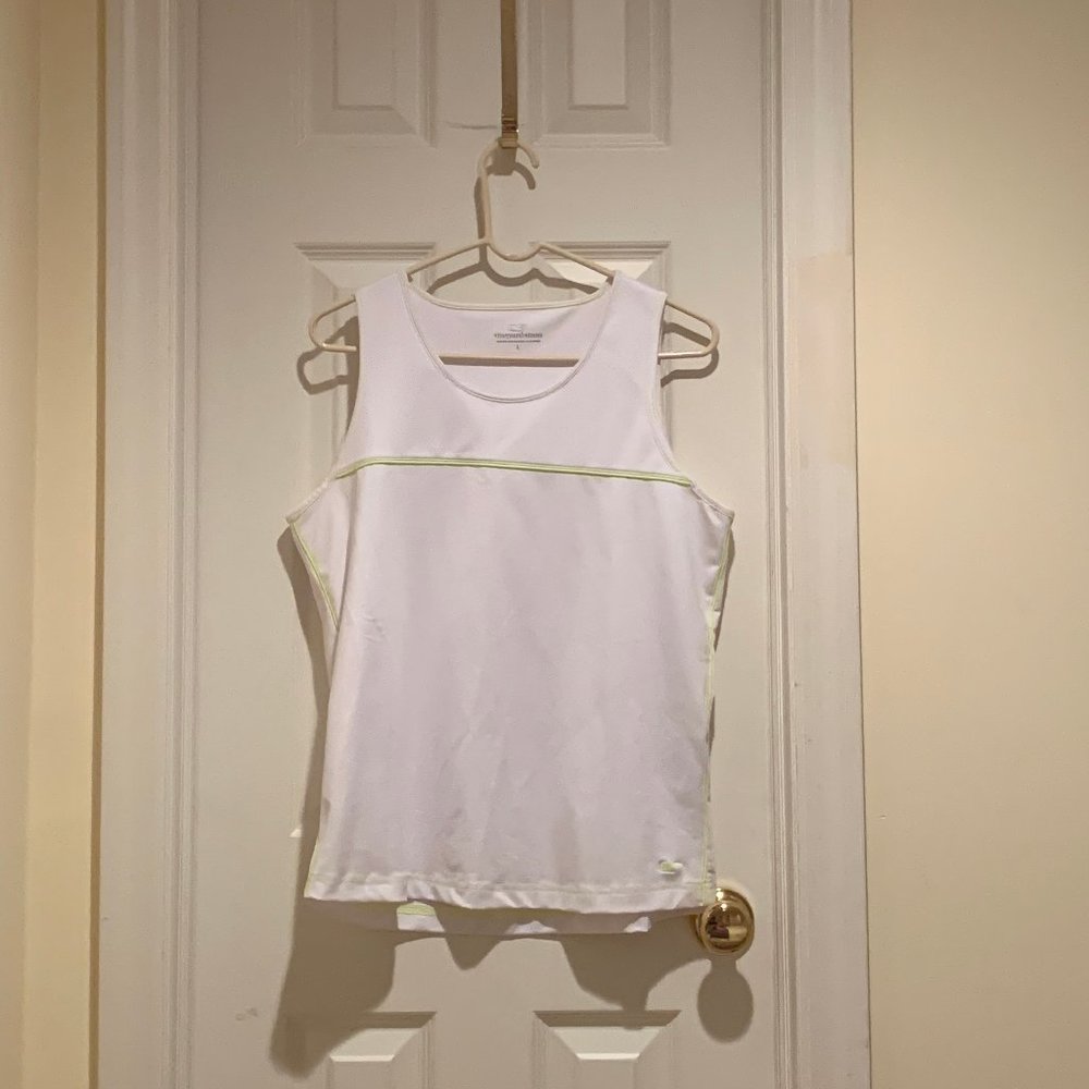 Vineyard Vines white tennis tank top.  Size L